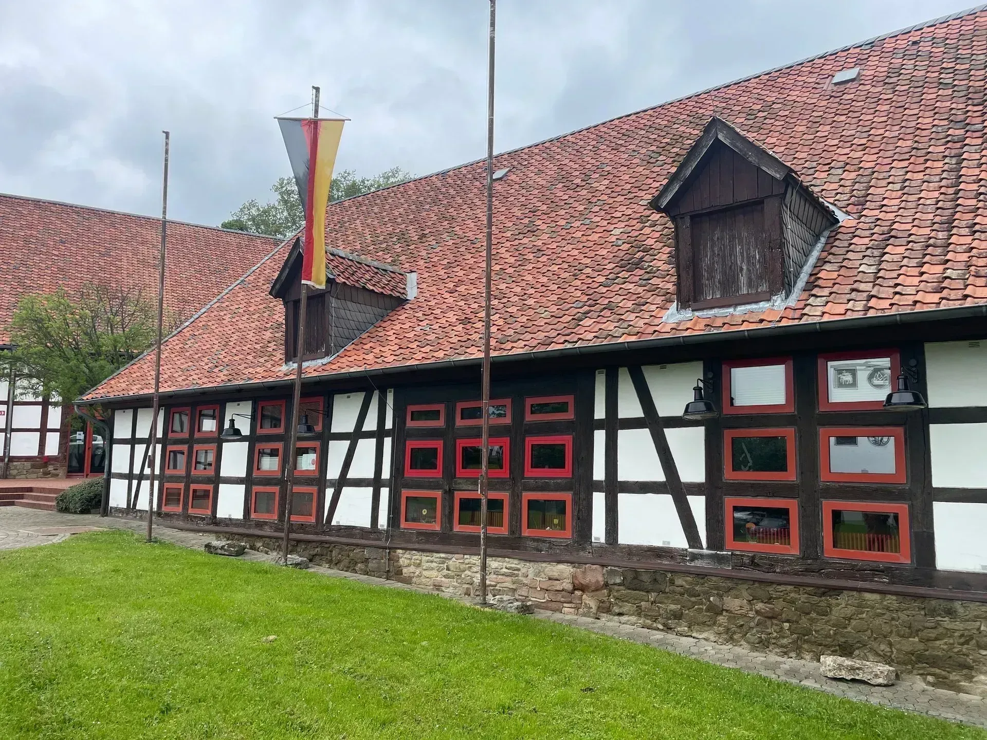 Denkmalgerechte Sanierung am Gemeindehaus Schladen