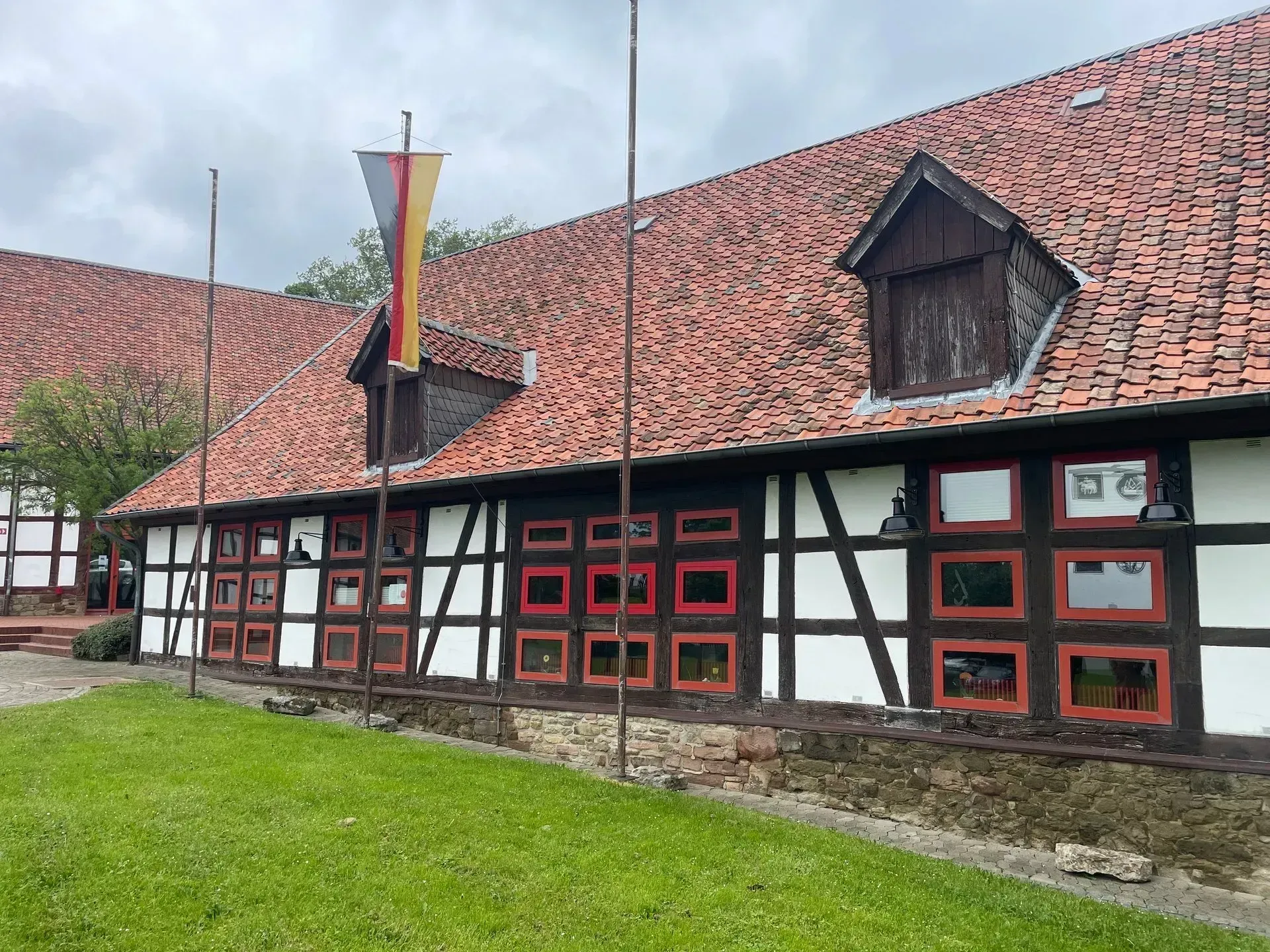 Denkmalgerechte Sanierung am Gemeindehaus Schladen
